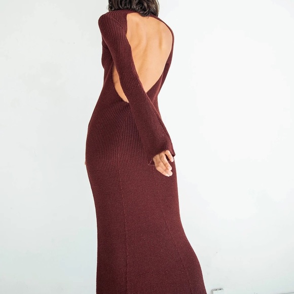 LAST ONE - The September Evening Dress 🌹 - Picture 2 of 3